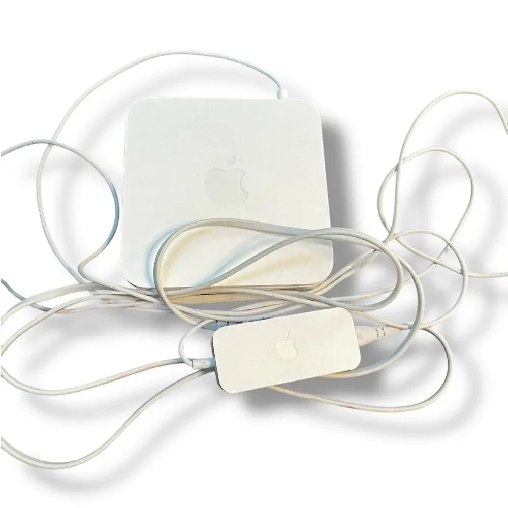 Apple AirPort Extreme A1408 5th Gen WiFi Base Station Dual Band Router White